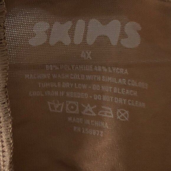NWOT SKIMS High Waisted light Compression Brief Size 4X - Picture 7 of 7